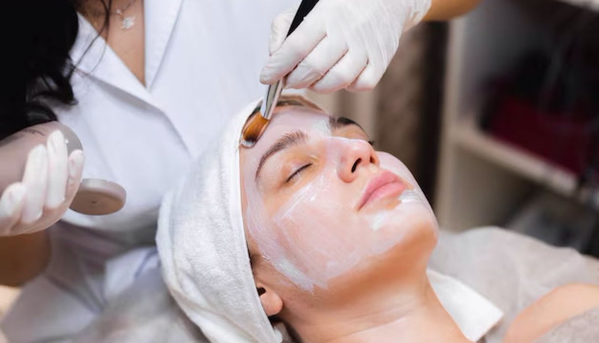 Med Spa Fresno, CA: 7 Signs It's Time for a Professional Facial