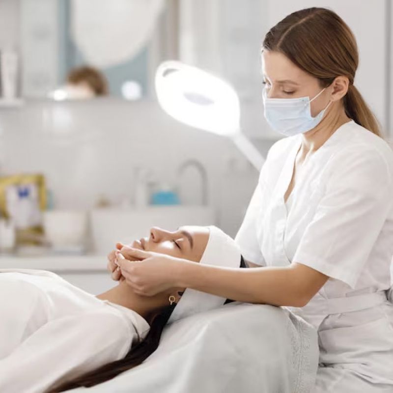 Custom Facial Treatments in Fresno: Comparing Medical-Grade vs. Day Spa Facials